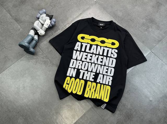 潮牌 Goodbrand彩钻情侣款短袖T恤！ ：240G双纱潮牌专用棉，纹理清晰，质感满满，同缸定染1×1无色差精密纯棉螺纹，层搭叠穿，自留好货，强烈推荐~所有