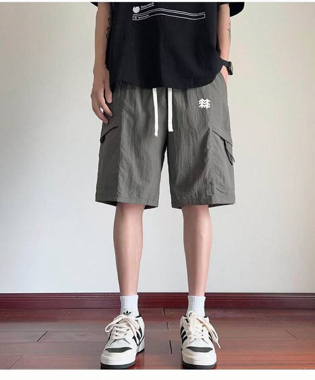 供 Kolon Sport可隆短裤男士梭织5分裤防泼水多口袋户外运动裤子 夏季新品，户外休闲运动机能五分裤透气 防水 弹力 速干短裤 基础色易搭配 面料质感做工