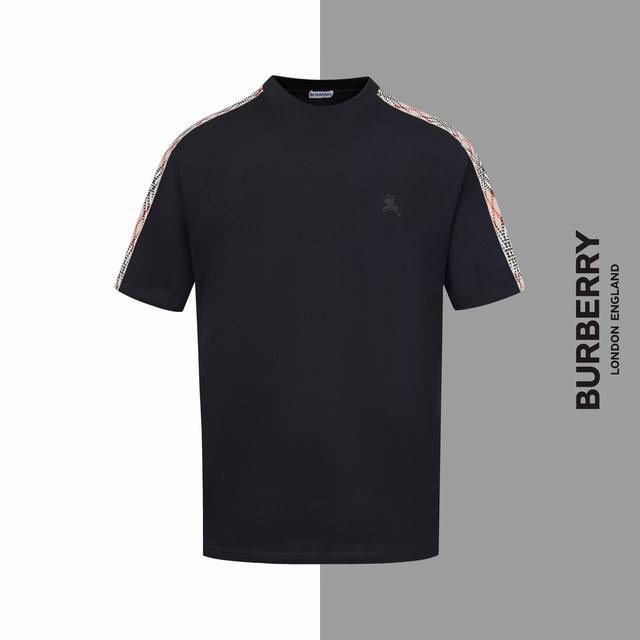 巴宝莉刺绣小标经典织带圆领短袖 Burberry 官网一致款式 面料：32支双纱280克纯棉面料 同缸同色织染螺纹 颜色一致 工艺：进口机器饱满刺绣经典织带 配