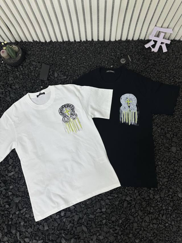 Chrome Hearts 克罗心 夏季新款马蹄流苏彩色印花圆领短袖T恤 男女同款 小红书热门爆款，明星网红同款穿搭，男女日常通勤穿搭必备单品！ 高品质260克