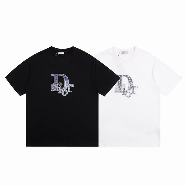 Dior迪奥2025Ss新款字母Logo刺绣情侣休闲短袖T恤 最高版本！定制面料290克双纱！进口刺绣工艺！ 辅料：开模原版过鉴定领标 %真丝洗水标。正品代购级