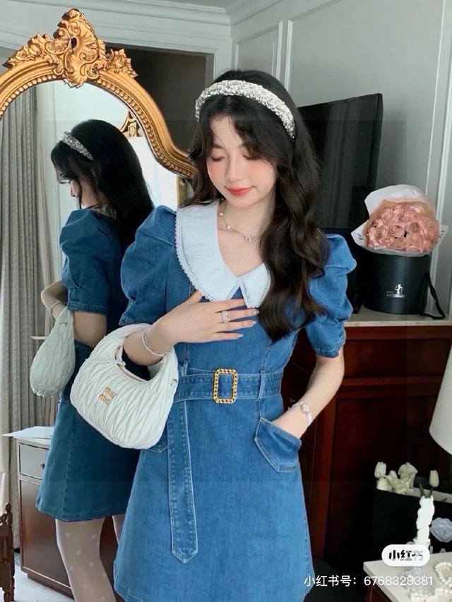 Miumiu 手提皱褶包 Hobo 腋下包 有没有被美到嘻嘻！贸易公司渠道货 缪缪 新款皱褶包，第一眼就挪不开眼睛了 年新款走秀款，羊皮褶皱手提斜挎包 褶皱衍缝