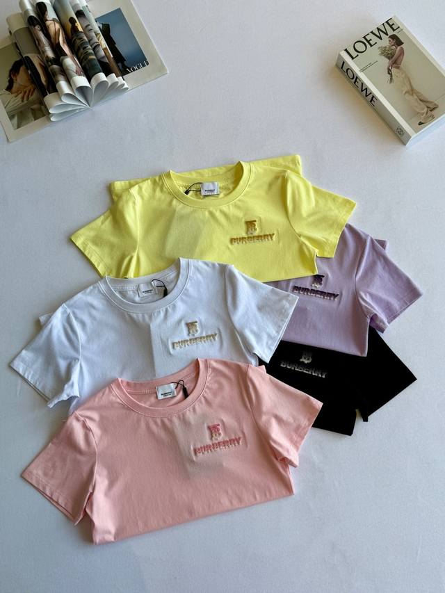 巴宝莉Burberry Tb女款五色经典五色纯棉圆领T恤短袖棉面料！面料采用190G杜邦索罗娜丝光棉 颜色：白色 黑色 柠檬黄 粉色 香芋紫 尺码：M L Xl