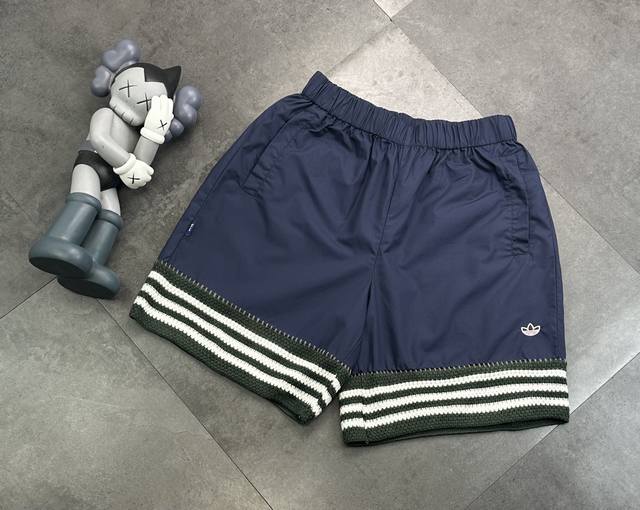 潮牌Adidas Originals × Clotw复古民族风！ 由陈冠希创始的中国香港潮牌Clot，以其鲜明的个性视角著称。 在Adidas 与该品牌的全新联