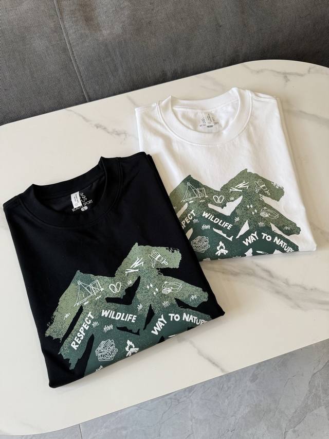 可隆Kolon Sport Ss25 高端都市系列 时尚休闲吸湿排汗透气亲肤舒适圆领短袖T恤 男女同款 -此款采用240G索罗纳环保型高科技面料，触感柔软顺滑接