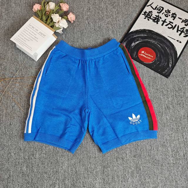 Adidas联名Gucci针织短裤 尺码：Xs-L 颜色: 蓝色 Xs：腰围80 臀围116 裤长53 S： 腰围84 臀围 裤长54 M：腰围86 臀围124