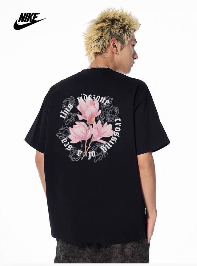 260G重磅纯棉 Nike 耐克 Nk 粉嫩花朵 线条画 字母 短袖T恤 男女同款 半袖 情侣款 面料工艺： 1.260G重磅纯棉，100%棉，恰到好处的克重，