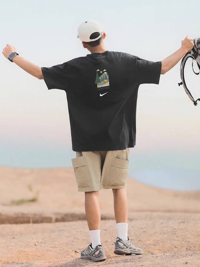 260G重磅纯棉 The North Face 北面 Tnf 露营 山系 Camping 短袖T恤 男女同款 半袖 情侣款 面料工艺： 1.260G重磅纯棉，1