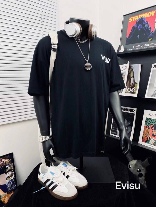 Evisu 福神高版本风神大M印花男女休闲短袖T恤 不得不推荐一款非常受欢迎的硬货！夏季你需要这样一件超百搭的T恤看品质无敌、做工精细！领边全部包边包条处理，相