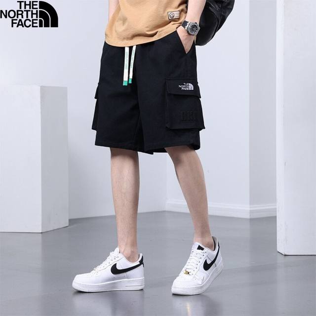 北面The North Face夏季新款，男士时尚松紧腰宽松时尚短裤，男士五分裤！直筒裤 两侧大口袋设计容量大，还要单独明线加固！户外出行，运动休闲都能驾驭 夏