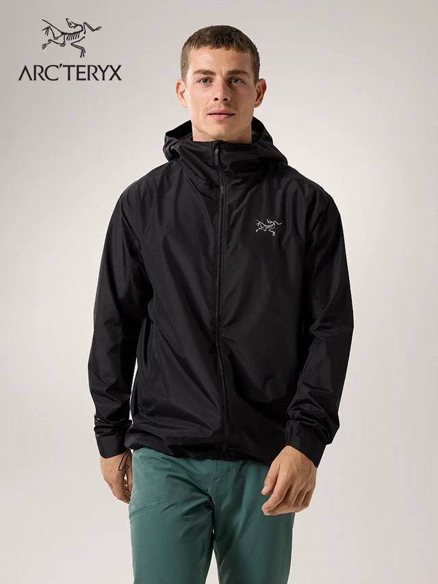 Arc‘Teryx 始祖鸟春季新款基原版 1:1 复刻，品质卓越，细节之处尽显精湛工艺！ 头盔帽设计，为你在户外探险中提供全方位的保护。压胶工艺，确保衣物的防水