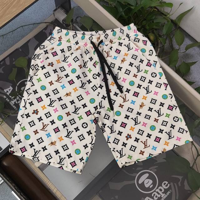 上新 款号：Jxk63 2025新款Louis Vuitton路易威登扎Lv涂鸦满印满印Logo图案印花休闲情侣沙滩速干五分短裤，采用爽滑面料，体感更舒服，定位