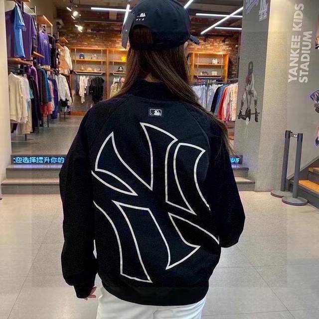 上新 福利款 Mlb高版本立体刺绣小标情侣款男女同款棒球领外套夹克棒球服 Mlb纽约洋基队徽时尚个性潮流男士后背大印花棒球夹克外套！青年网红小红书Ins力荐！情
