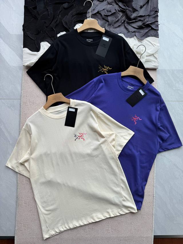 2650爆款新品Arc'teryx始祖鸟Kragg Cotton Logo Ss透气男子棉质短袖T恤 渐变彩色大Logo短袖 这个渐变彩色大Logo实在太好看啦