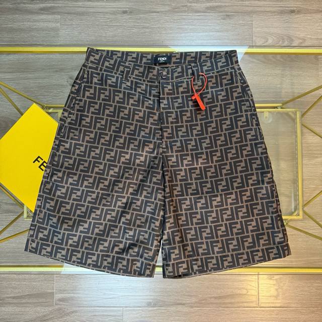 可搭配同款上衣 对标专柜★过验版本★Fendi 芬迪Ss25夏季新款全幅Ff短裤 定制莱赛尔天丝 细腻柔软 舒适贴肤 宛如深海瑰宝 高贵典雅 饰以Ff字母点缀全