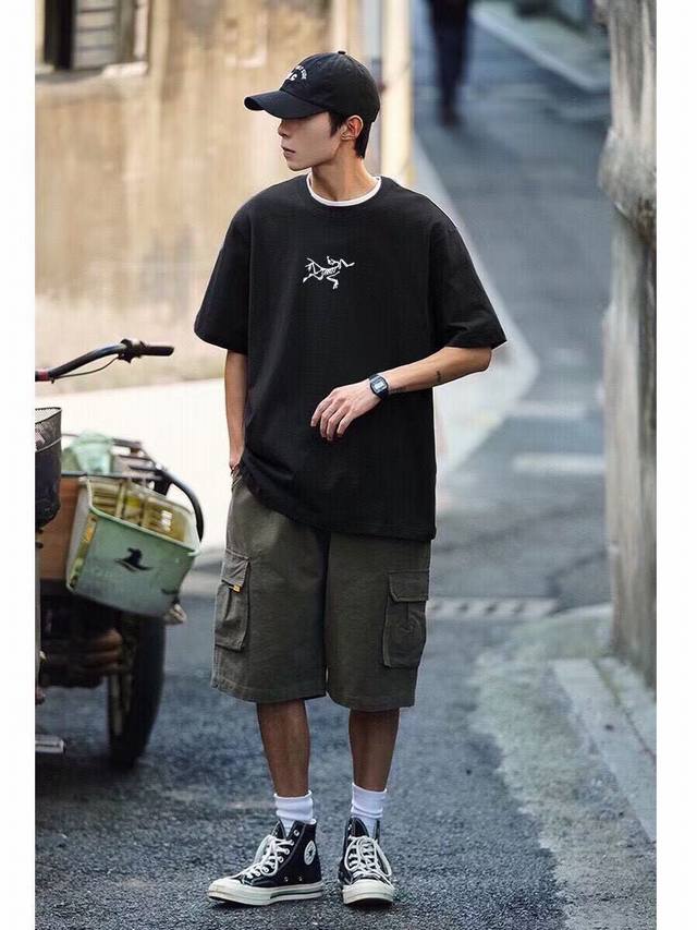 上新 260G重磅纯棉 Arc'teryx 始祖鸟 Emblem Fleece 宽松休闲短袖T恤 运动户外上衣 男女同款 情侣款 面料工艺： 1.260G重磅纯