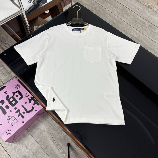 Ralph Lauren 拉夫劳伦25Ss新款口袋配下摆小马刺绣圆领短袖｜002 颈部主标Logo有二维码标，可以扫码验证，并且细节熊标刺绣全部高密度，全部进口