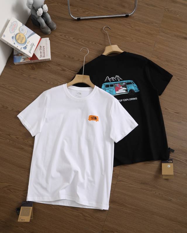 上新 品牌：北面 The North Face 尺码：M-L-Xl-Xxl-Xxxl 颜色：白色-黑色 类型：男士运动速干T恤 材质：260克高克重运动户外科技