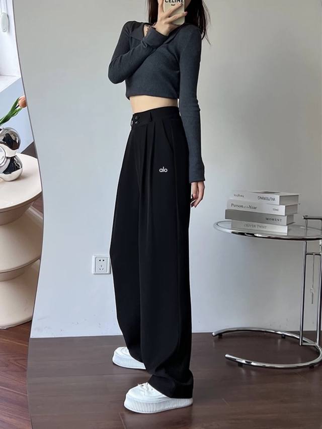 Alo顶级夏季薄款新款垂感高级感西裤直筒冰丝阔腿裤 ~时尚在流逝 潮流在改变 担西装阔腿裤一直在流行 ~不管怎么搭配 都能让你看上去有活力很时髦 ~不挑素材 推