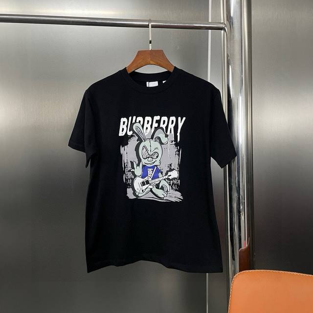 上新 纯原臻品 顶级原版复刻 Burberry 巴宝莉2025Ss春夏兔年限定短袖T恤 原版面料高版本高品质网红明星同款 B家兔年暗黑系风格手绘形象，狂飙得一年