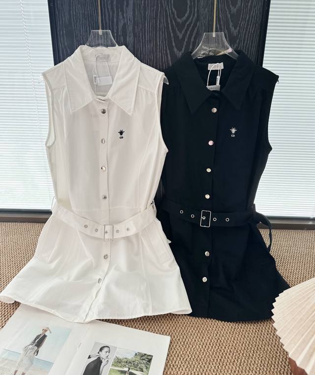 价格P： 品名：Dio* 小蜜蜂腰带衬衫无袖连衣裙 尺码：M.L 颜色：白色 黑色 美丽女孩穿搭，通勤不失清纯，随便穿穿都好看，长度也刚刚好，配送腰带，轻松穿出
