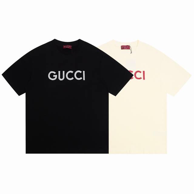Gucci古驰2025Ss新款经典字母绣花情侣休闲短袖T恤 最高版本！定制面料290克 %双纱全棉！经典字母绣花工艺设计！ 辅料：开模原版过鉴定领标 %真丝洗水