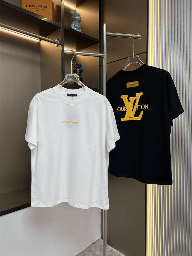 Louis Vuitton路易威登2025Ss新款硅胶字母爆裂痕立体凹凸印花情侣休闲短袖T恤 最高版本！定制面料290克双纱！硅胶字母爆裂痕立体凹凸工艺设计！