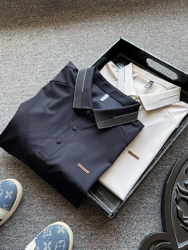 专柜顶奢Polo衫！ 人气爆款！Zegna 杰尼亚专柜新品高奢无缝短袖Polo衫！恒隆在售万元级，款号：2582 杰尼亚家今年高端定制液氨锦棉面料！拿到手第一感