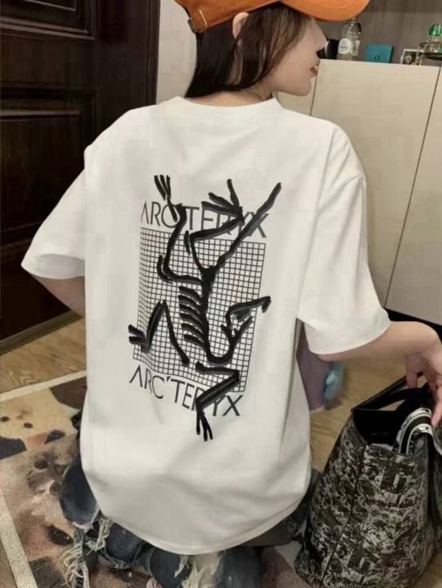 始祖鸟 Arc'teryx始祖鸟网格纹大Logo印花短袖纯棉男女同款T恤 前胸印花Logo字母，后幅印花始祖鸟Logo， 胸前以及后背Logo进口数码机器印花