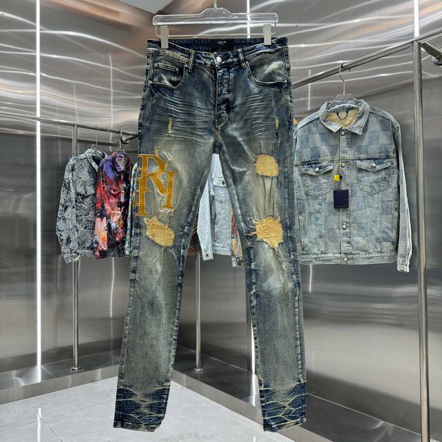 Amiri 破洞字母刺绣工艺街头潮流修身小脚弹力牛仔裤 颜色 蓝色 码数 30 32 34 36 38