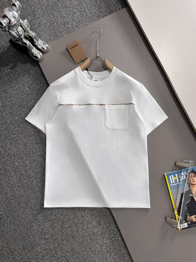 巴宝莉Burberry 25Ss早春新款短袖T恤， 男女日常通勤穿搭必备情侣单品，高强度纯棉双沙面料掂起来手感份量十足，上身也比普通T更加有质感，不易变形，宽松