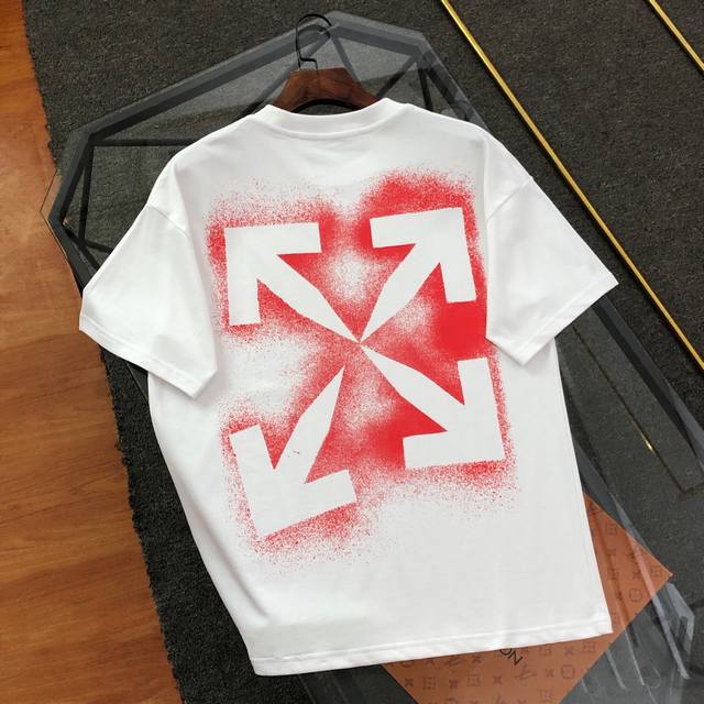 上新 款号: O11# Off-White 2025新款字母Logo印花短袖T恤 原版面料高版本高品质 网红明星同款 采用定织定染高克重原版面料，洗水完高达2