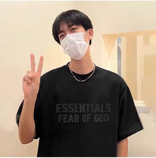 顶级版本上新 F81# Fear Of God Essentials 23Fw最新复线双排字母植绒印花重磅高街短袖 情侣款- 顶级复刻，原版原包装，不惧Batt