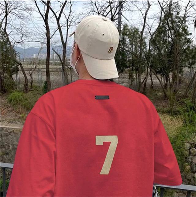 顶级正确版本 875# -Fear Of God 第七季主线高街宽松数字7植绒印花短袖T恤情侣款- 爆款来袭，各路明星最爱单品，百搭必备，上身超级大牌范儿。Ov