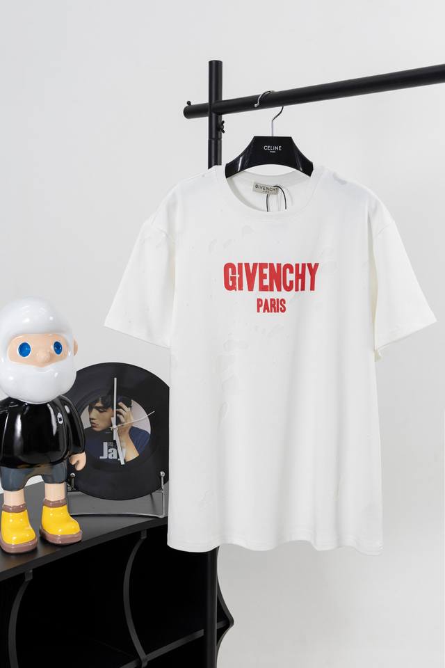 款号Gf01 高版 纪梵希Givenchy Gvc烧花字母印花大破洞圆领短袖，面料采用340克复合材料，两张大洗水 配小书本康利数码直喷印花，专柜同步上新，男女