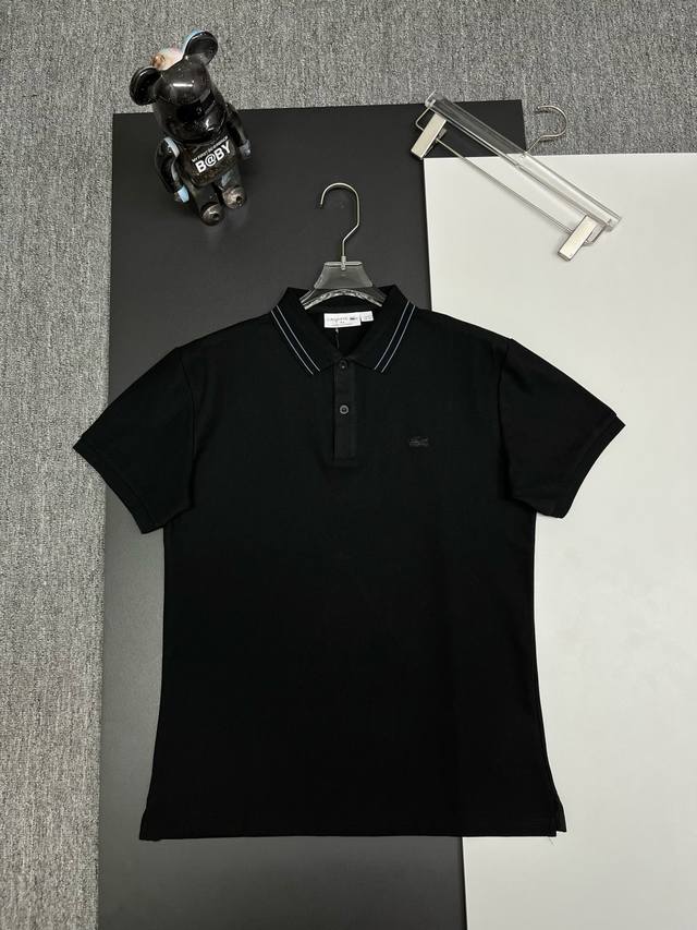 Lacoste 鳄鱼 刺绣新款Polo衫 原版面料 原版订制辅料 官方同款 采用210克纯棉珠地面料，定制 同缸染面料 手感非常舒服爽滑 版型挺阔有型 一线品牌