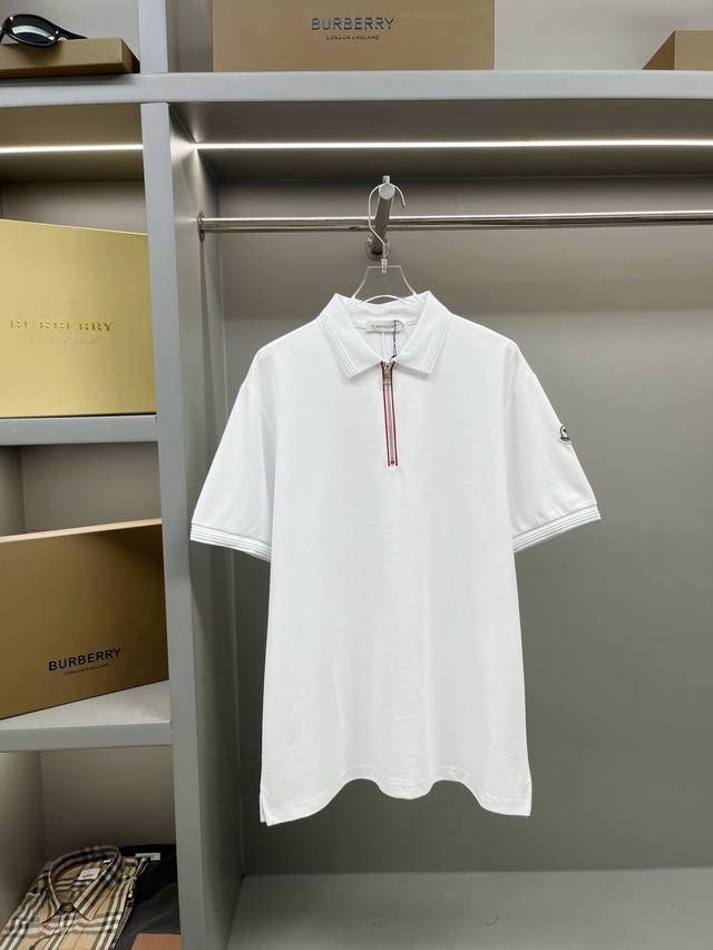 Moncler 蒙口 标识贴片拉链新款Polo衫 原版面料 官方同款 采用210克纯棉珠地面料，定制 同缸染面料 手感非常舒服爽滑 版型挺阔有型 一线品牌代工厂