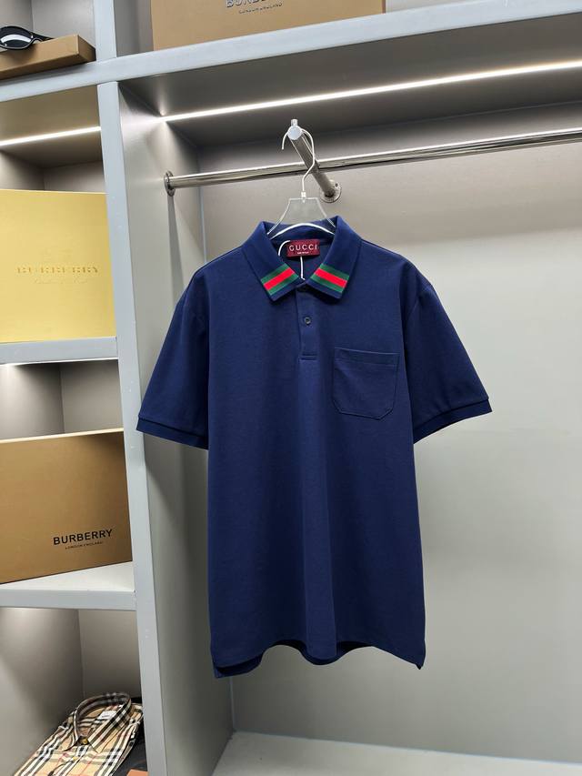 GuccⅠ 古驰 织带新款Polo衫 原版面料 官方同款 采用210克纯棉珠地面料，定制 同缸染面料 手感非常舒服爽滑 版型挺阔有型 衣领袖口罗纹采用进口纱线织