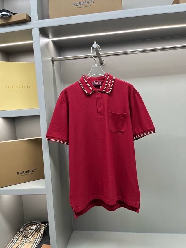 GuccⅠ 古驰 织带新款Polo衫 原版面料 官方同款 采用210克纯棉珠地面料，定制 同缸染面料 手感非常舒服爽滑 版型挺阔有型 衣领袖口罗纹采用进口纱线织
