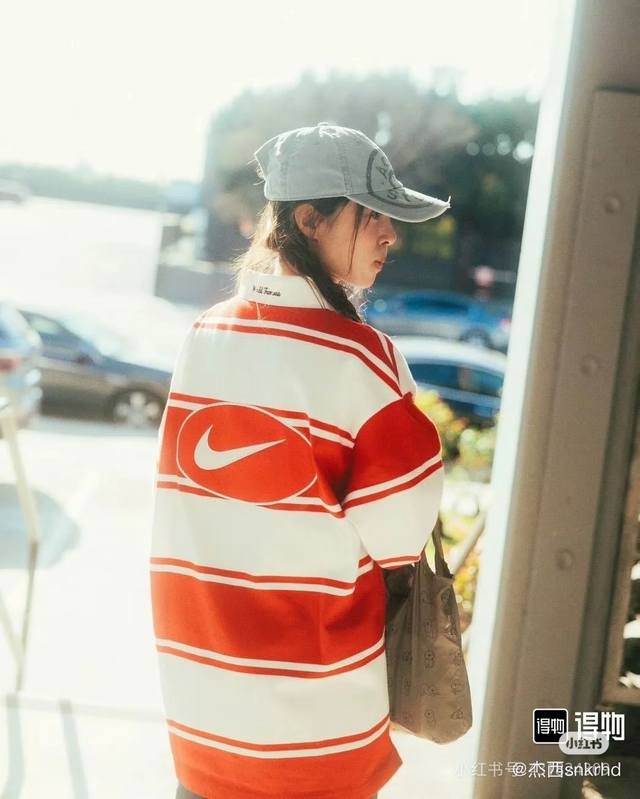 1103 咨询图 原版复刻 Supreme X Nike 联名款 Nike联名系列 Ss25 Stripe Rugby Logo条纹舒适长袖Polo衫 男女同款