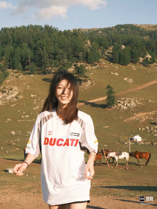 1096 咨询图 Supreme X Ducati 杜卡迪 联名款 Ss24 Week16 硅胶皮质 Logo字母球衣短袖 男女同款 整件衣服10处皮质硅胶 手