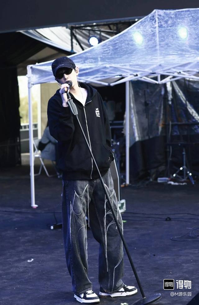 8005 咨询图 Thug Club24Fw朴宰范同款部落树胡须线刺绣中腰宽松牛仔裤男刺绣水洗垂感休闲阔腿裤 Tc这个牌子有着韩版 克罗心 称号 世界各路顶流纷