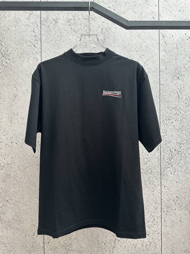 Blcg 23Ss 巴黎世家可乐海浪刺绣短袖T恤 活性黑配色 男女同款 尺码 Xs S M L Xl全码现货供应 工艺说明：采用100%定织定染纯棉面料 巴黎专