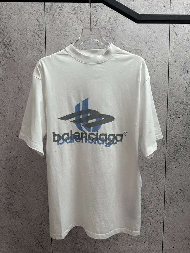 Blcg 25Ss 3B重影叠影短袖T恤 米白配色 男女同款 尺码 Xs S M L Xl全码现货供应 工艺说明：采用100%定织定染纯棉面料 巴黎专属面料特殊