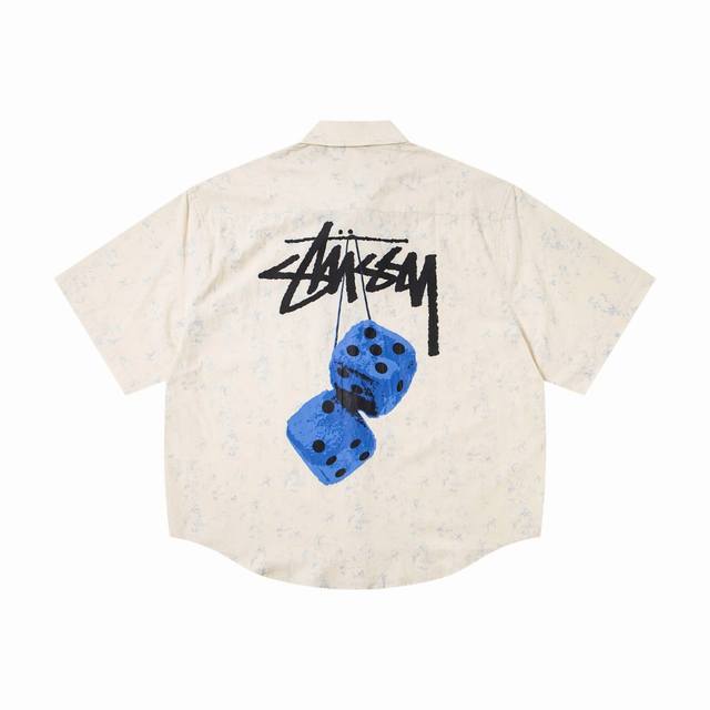 5097# Stussy 斯图西骰子系列 Fuzzy Dice Tee 图案印花美式复古翻领扎染短袖衬衫 25夏季新款男女同款 颜色：红色 蓝色 码数：S M