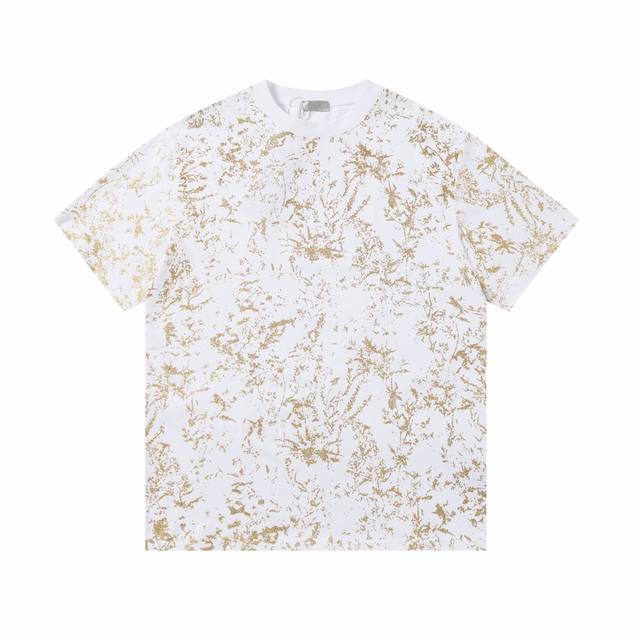 Y023 高版本正确版本 Dio*2025早春新品 圆领闪粉印花 定制Yb斜纹全棉材质 透气舒适 质感十足 常规短袖T恤裁剪 凸显品牌格调 采用克重纯棉制成 略