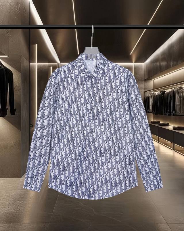Dior 迪奥 爆款来袭 满印老花Lgoo弹幕数码印花长袖衬衫 2025Ss官网新款长袖 衬衫 衬衣，精美印花Logo 高端版本，专柜定制面料 透气舒适度高，精
