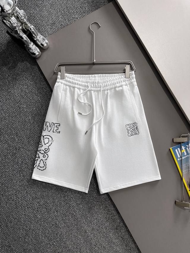 套装款！Loewe 罗意威 2025新款 轻奢主义 锁链刺绣Logo 男女日常通勤穿搭必备 休闲短裤 定制毛圈面料 进口机刺绣工艺 腰标吊牌洗水唛三标齐全 颜色