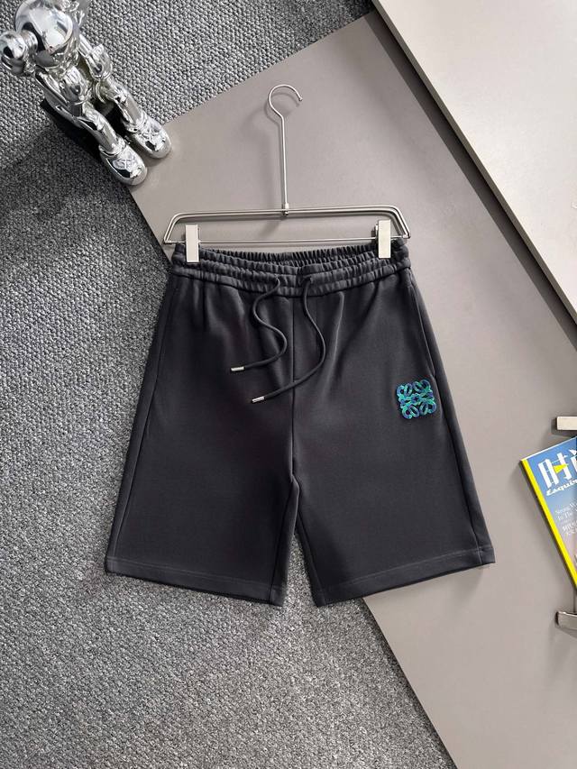 套装款！ Loewe 罗意威 2025新款 轻奢主义 牙刷绣Logo 后开袋 男女日常通勤 穿搭必备 休闲短裤 定制毛圈面料 腰标吊牌洗水唛三标齐全 颜色：灰色