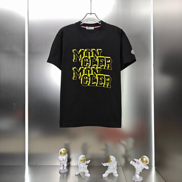 蒙口 Moncler 2025春夏新款男女同款短袖T恤！ 定制专属300克重双纱纯棉面料 定制原版工艺螺纹车工 印花徽章工艺设计 颜色：黑色 白色 尺码：S-2